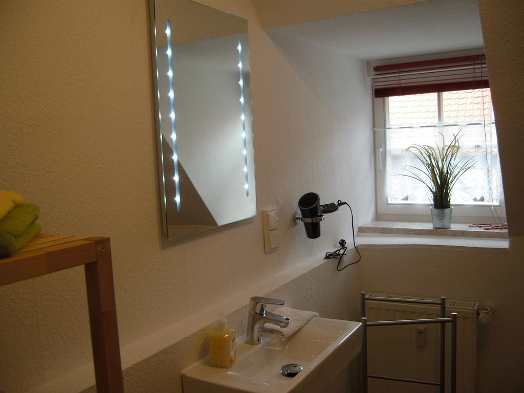 Ferienwohnungen Zur Kaiserstrasse Quedlinburg Habitación foto