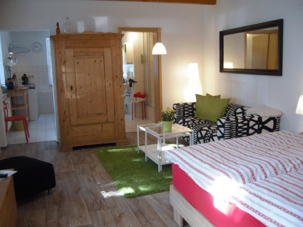 Ferienwohnungen Zur Kaiserstrasse Quedlinburg Habitación foto