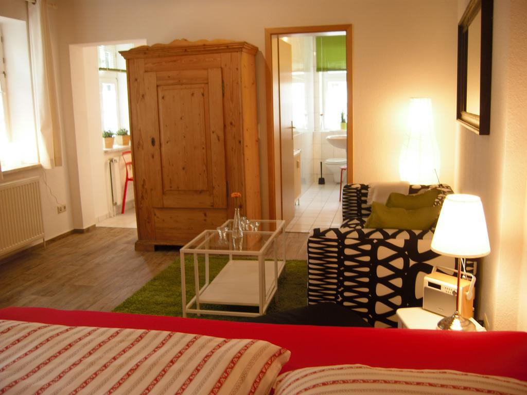 Ferienwohnungen Zur Kaiserstrasse Quedlinburg Habitación foto